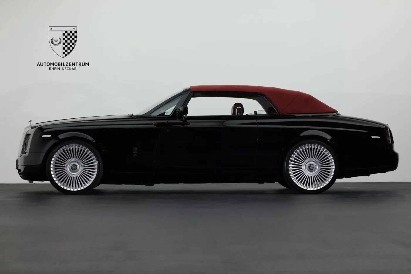 2008 Rolls-Royce Phantom Drophead Coupé offered by a supercar dealer in Viernheim, Germany, photo 5 of 25
