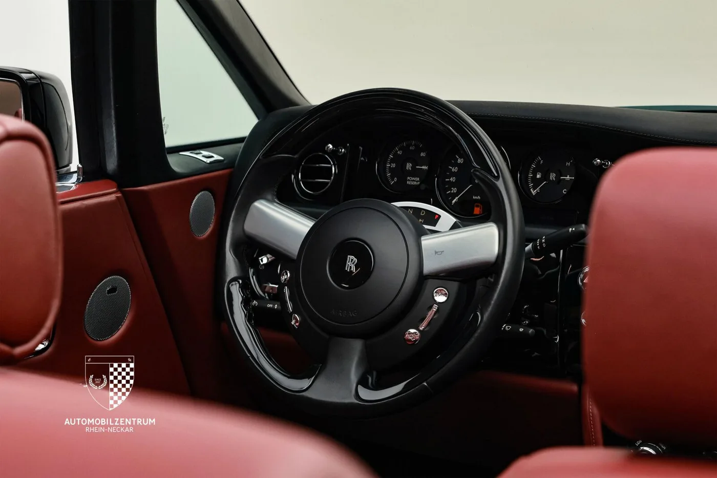 2008 Rolls-Royce Phantom Drophead Coupé offered by a supercar dealer in Viernheim, Germany, photo 21 of 25
