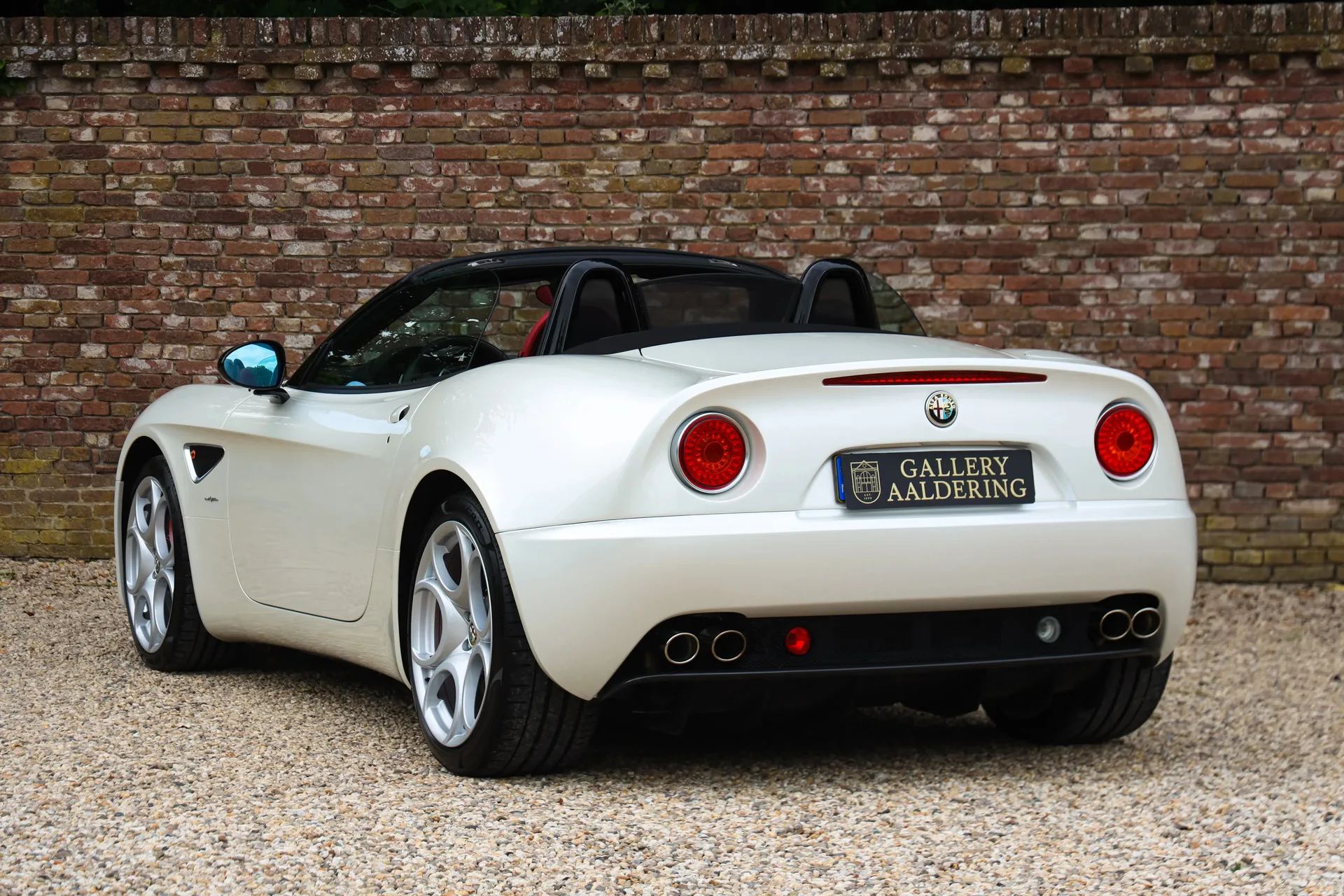 2009 Alfa Romeo 8C Spider, 3/30