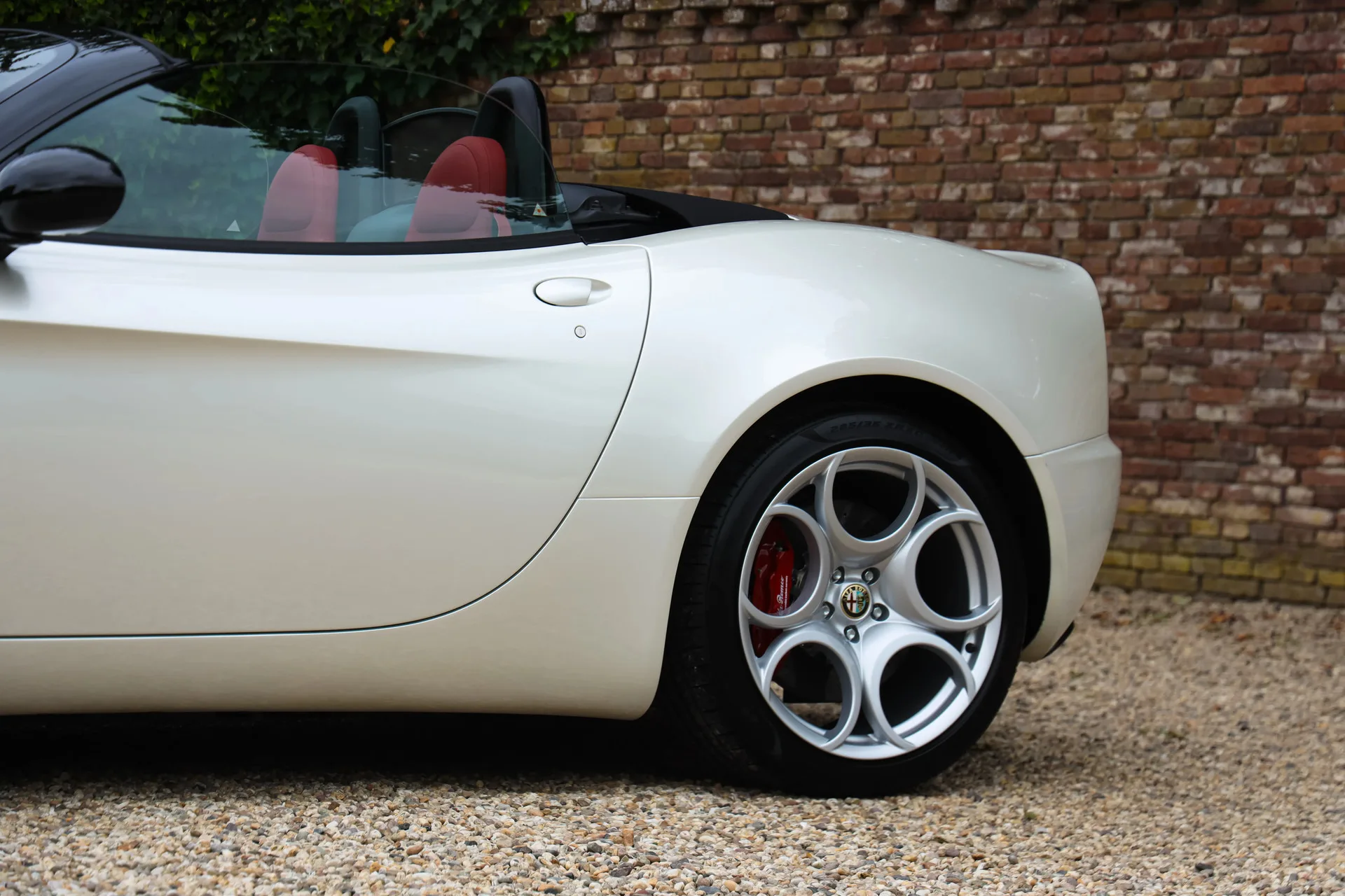 2009 Alfa Romeo 8C Spider, 13/30