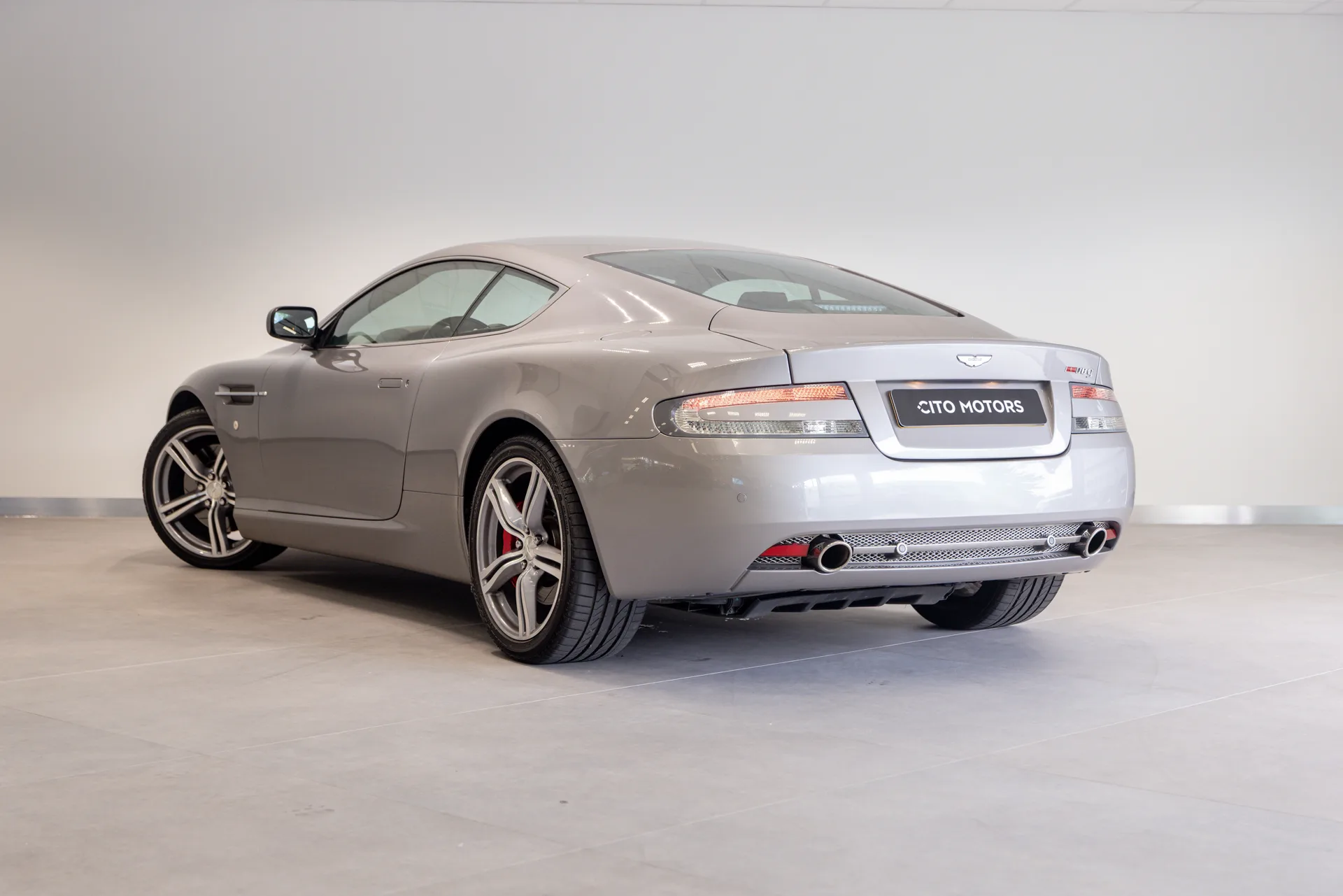 2009 Aston Martin DB9, 6/28
