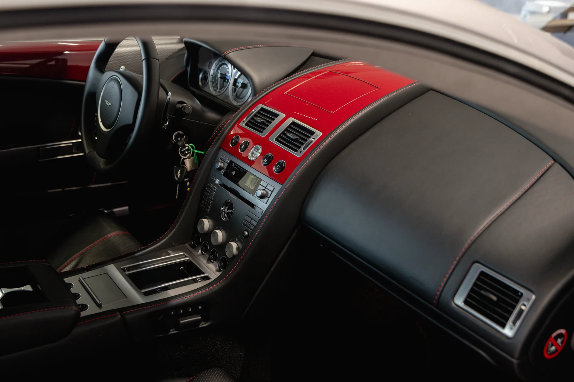 2009 Aston Martin DB9, 8/28
