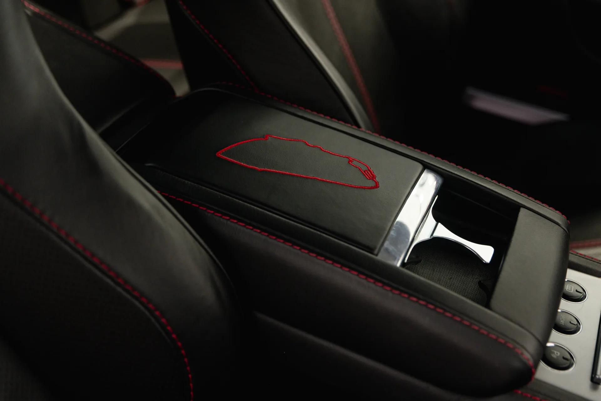 2009 Aston Martin DB9, 12/28