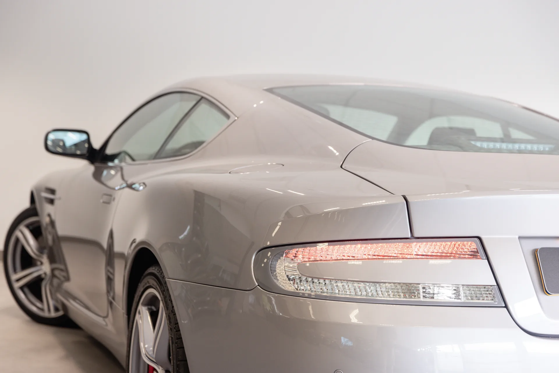 2009 Aston Martin DB9, 14/28