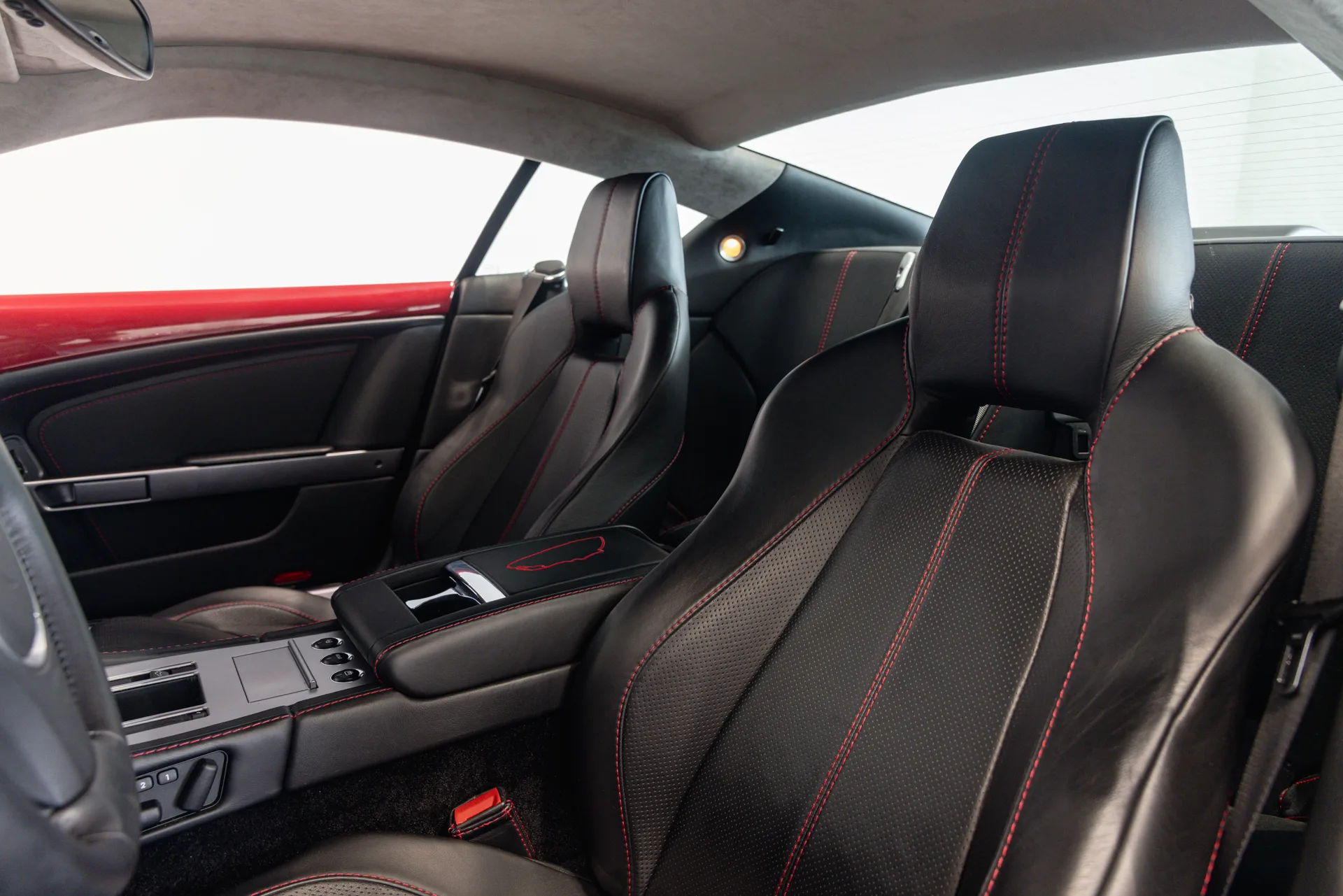 2009 Aston Martin DB9, 19/28