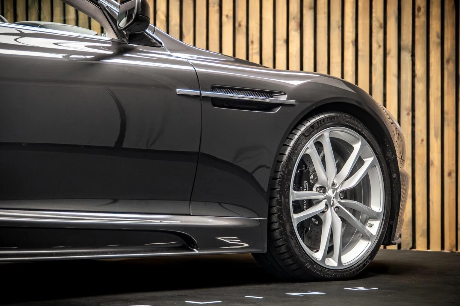 2009 Aston Martin DBS Volante, 14/30
