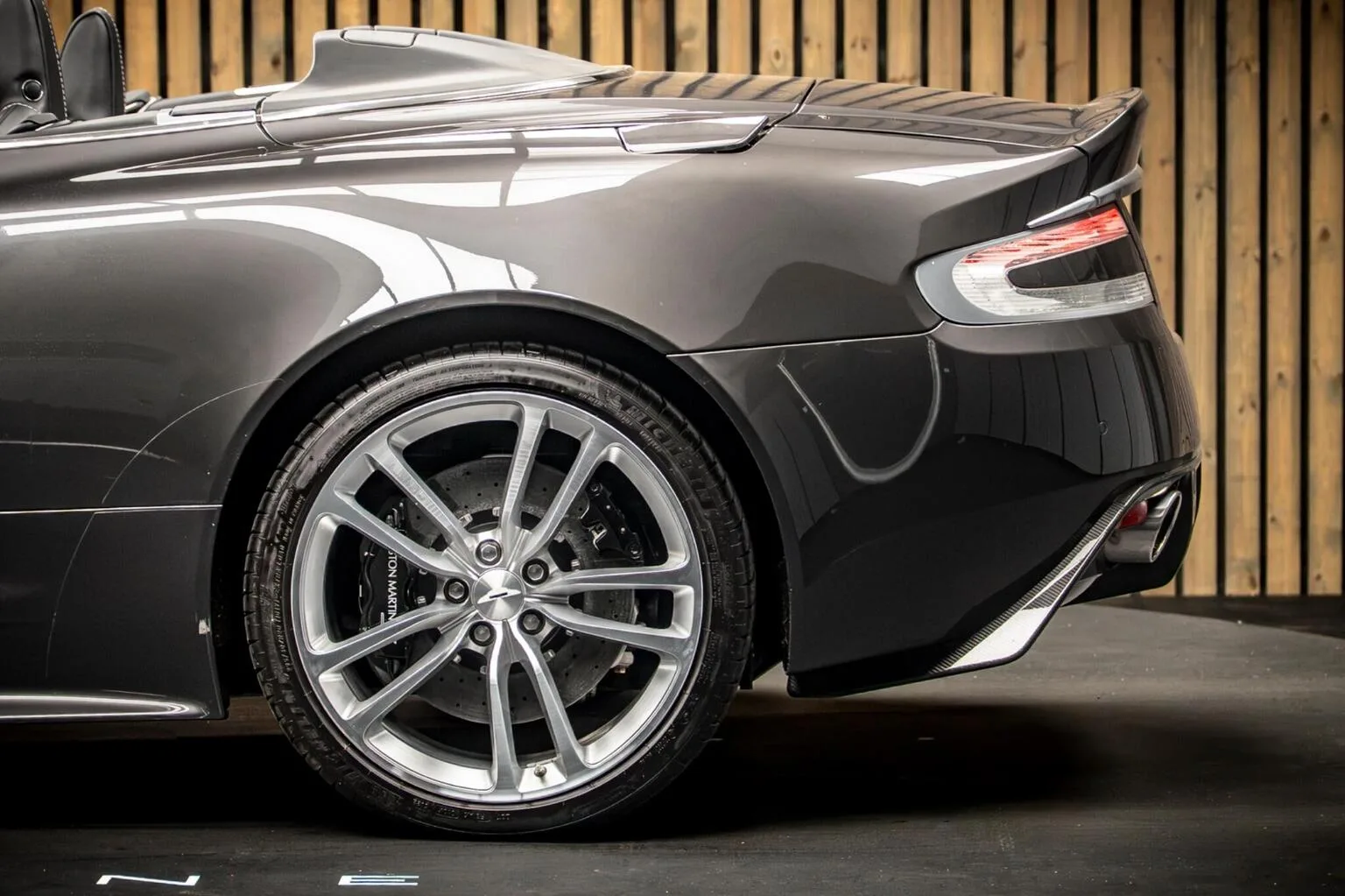 2009 Aston Martin DBS Volante, 18/30