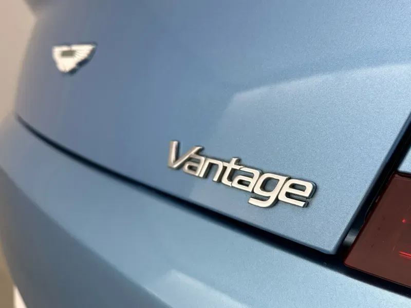 2009 Aston Martin Vantage, 12/30