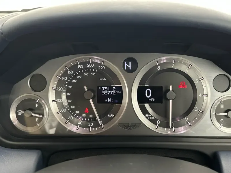 2009 Aston Martin Vantage, 13/30