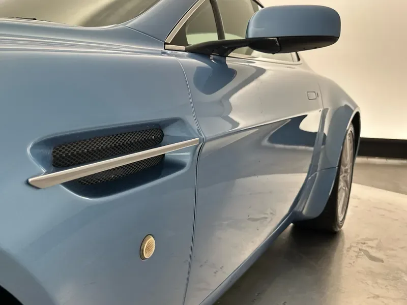 2009 Aston Martin Vantage, 14/30