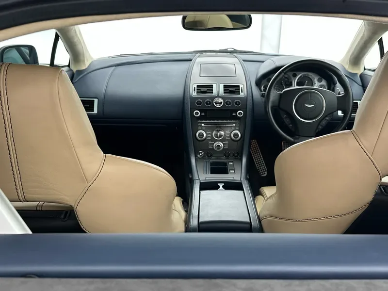 2009 Aston Martin Vantage, 19/30