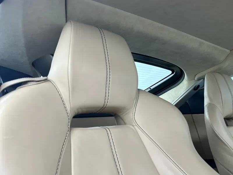 2009 Aston Martin Vantage, 22/30