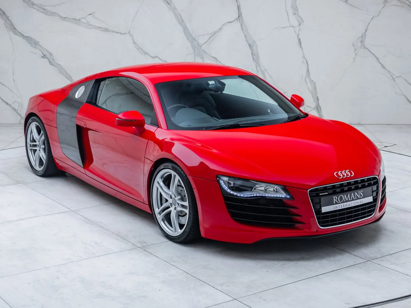 2009 Audi R8 V8 angeboten von einem Fachhändler in Banstead, Vereinigtes Königreich, Hauptfoto