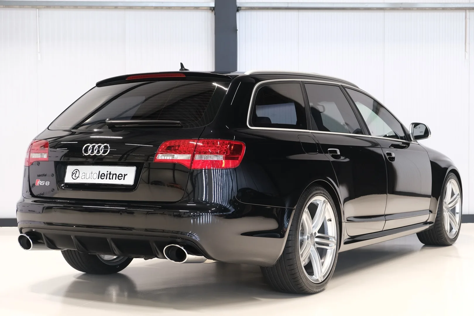 2009 Audi RS6 Avant Exclusive, 17/30