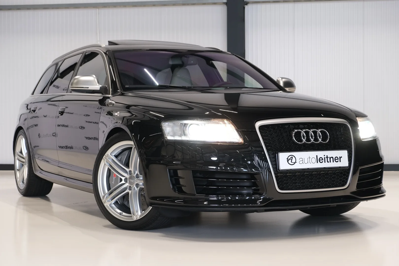 2009 Audi RS6 Avant Exclusive, 19/30