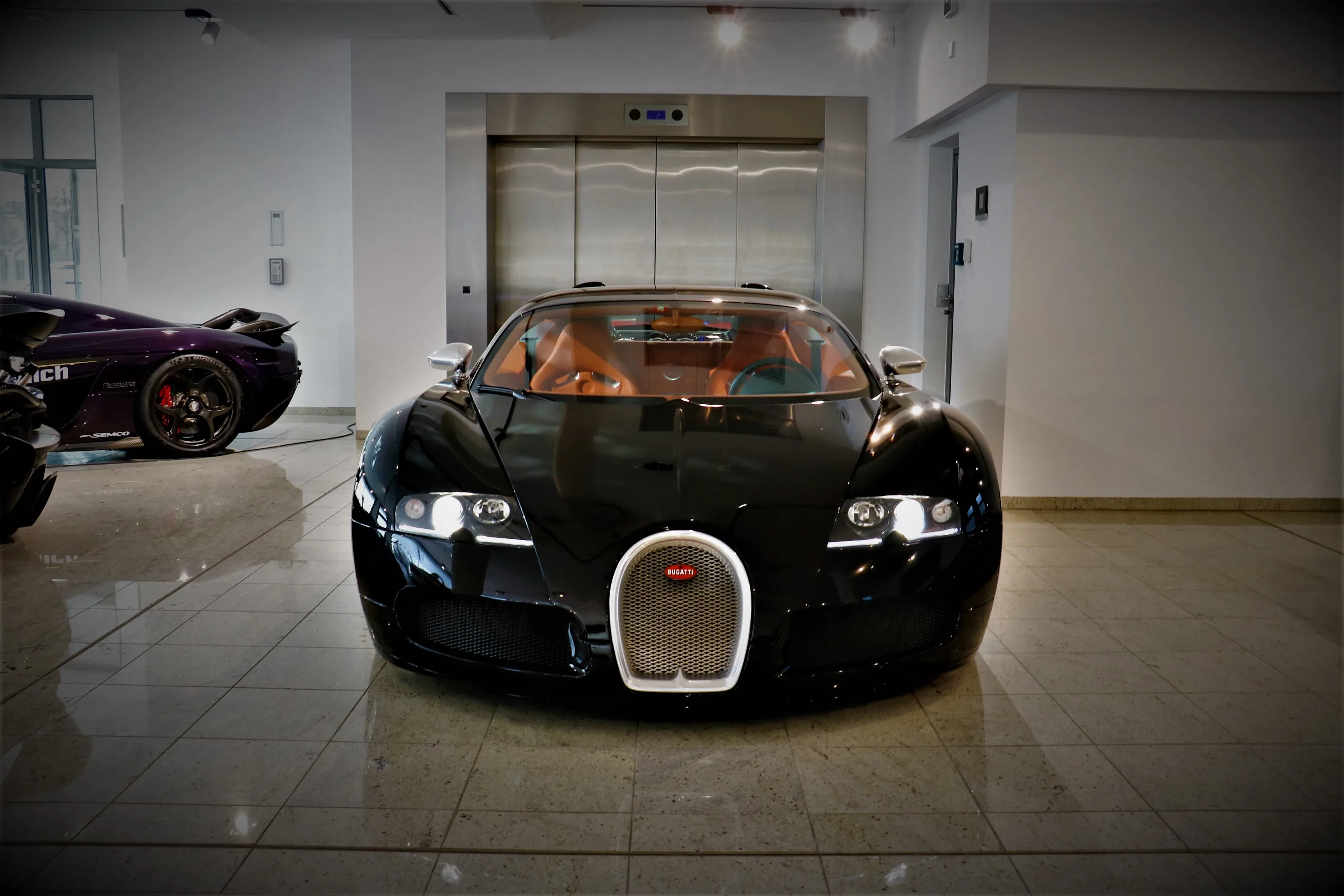 2009 Bugatti Veyron 16.4 Sang Noir angeboten von einem Fachhändler in Haar, Deutschland, Hauptfoto