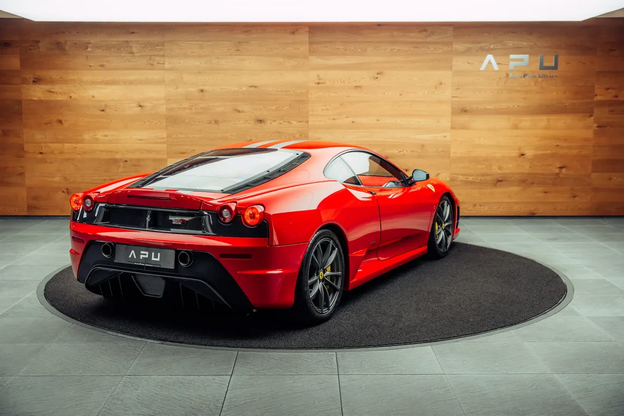 2009 Ferrari 430 Scuderia proposée par un concessionnaire spécialisé à Uznach, Suisse, photo principale