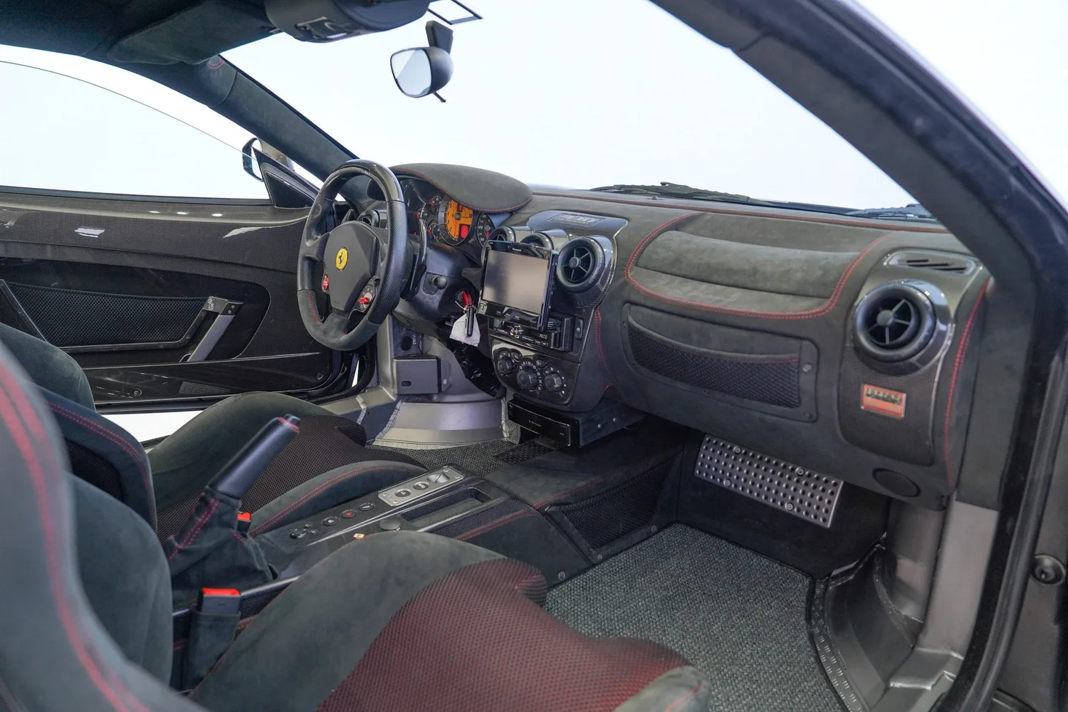 2009 Ferrari 430 Scuderia, 13/16