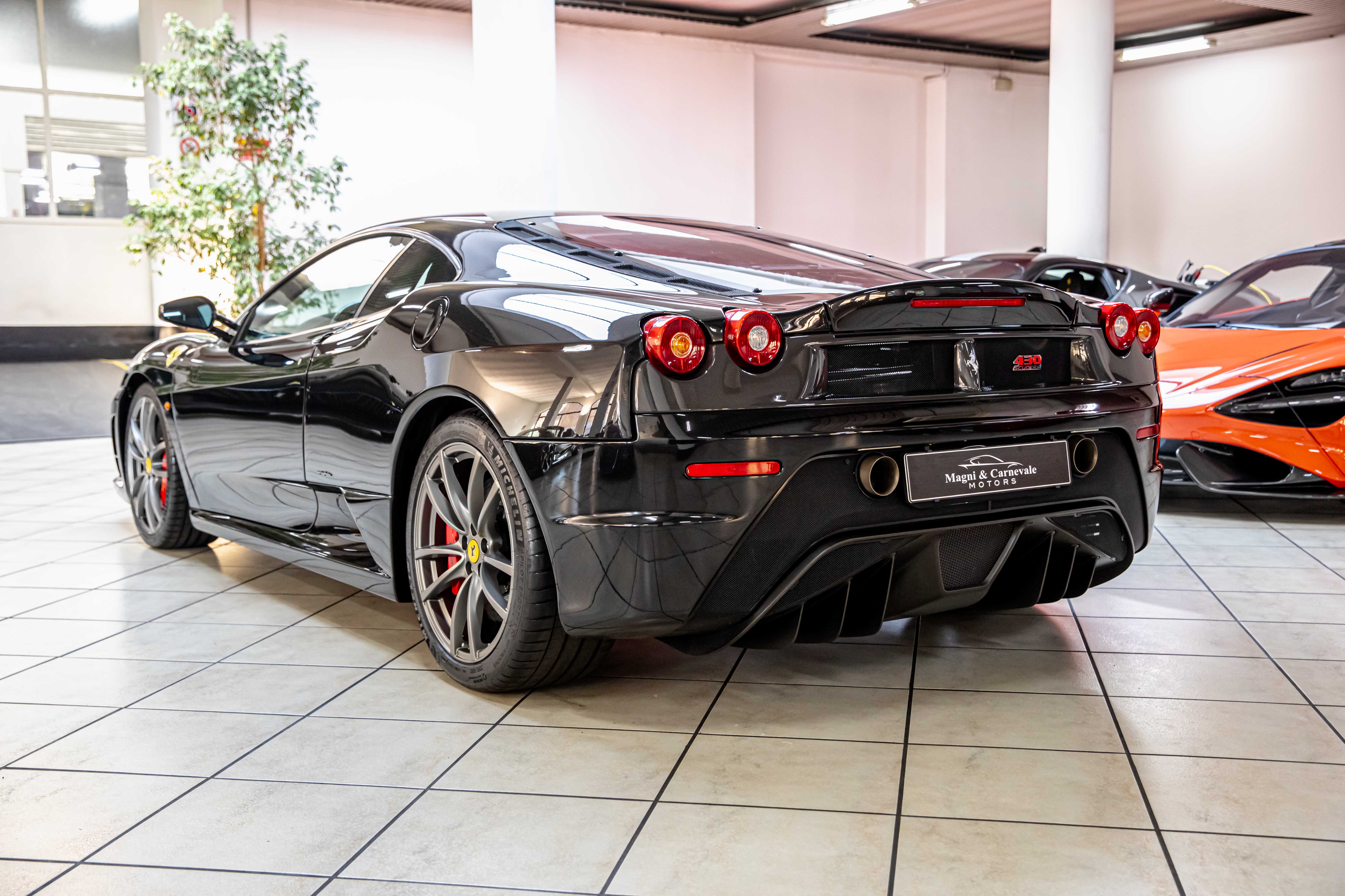 2009 Ferrari 430 Scuderia angeboten von einem Fachhändler in Milan, Italien, Foto 9 von 20