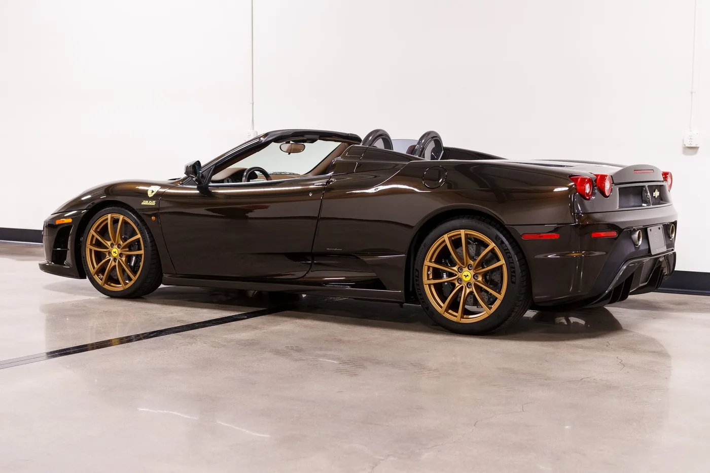 2009 Ferrari 430 Scuderia Spider 16M sold by a specialist dealer in Costa Mesa, United States, photo 7 of 15