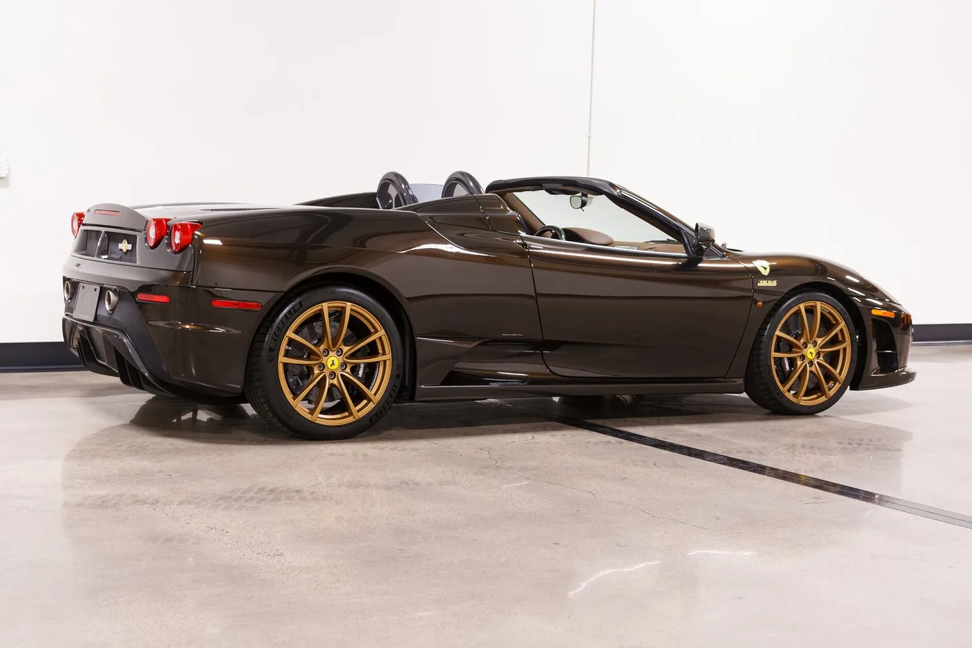 2009 Ferrari 430 Scuderia Spider 16M sold by a specialist dealer in Costa Mesa, United States, photo 8 of 15