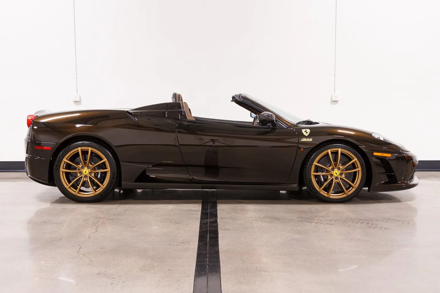 2009 Ferrari 430 Scuderia Spider 16M sold by a specialist dealer in Costa Mesa, United States, photo 9 of 15