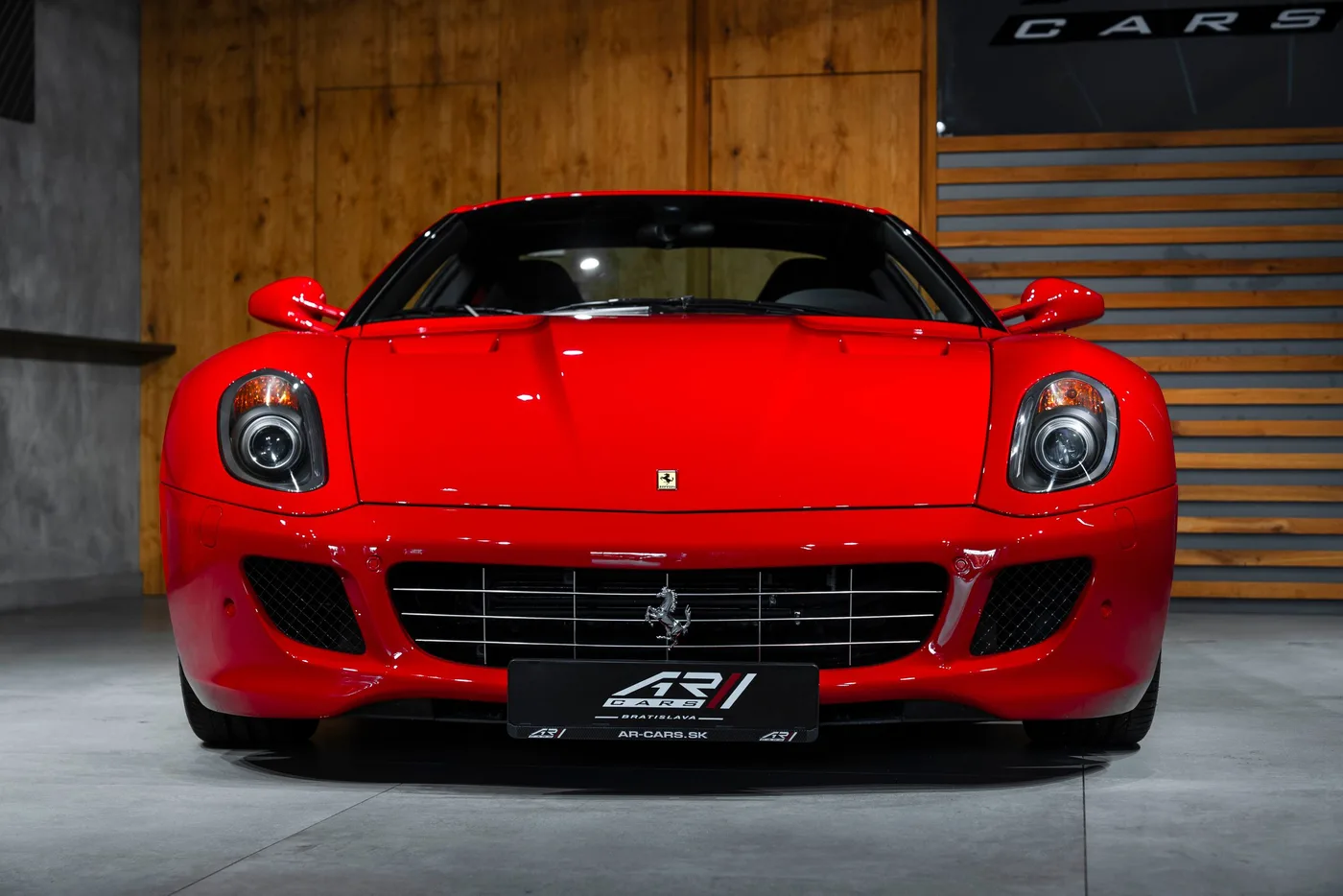 2009 Ferrari 599 GTB Fiorano offered by a specialist dealer in Bratislava, Slovakia, photo 2 of 15