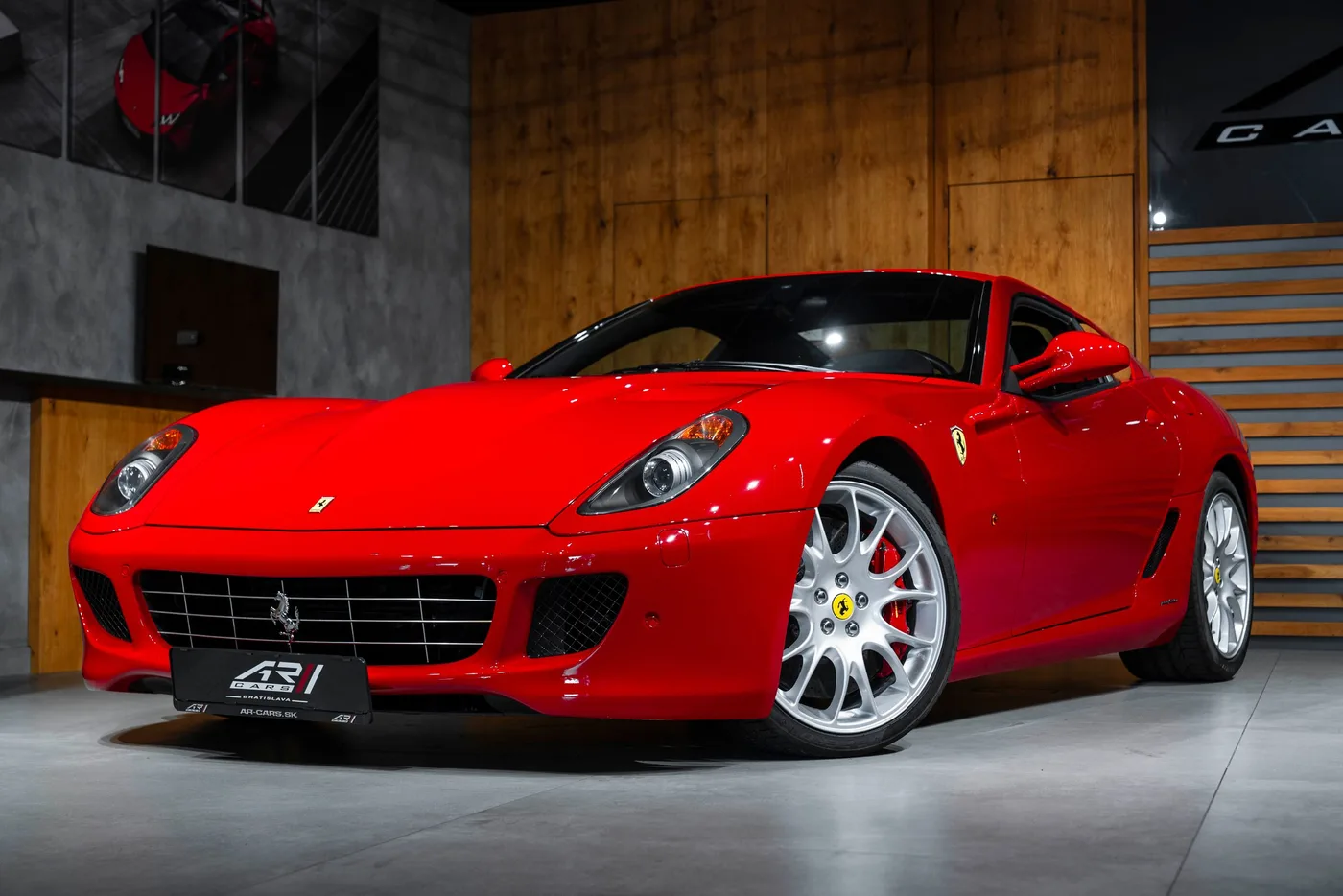 2009 Ferrari 599 GTB Fiorano offered by a specialist dealer in Bratislava, Slovakia, photo 3 of 15