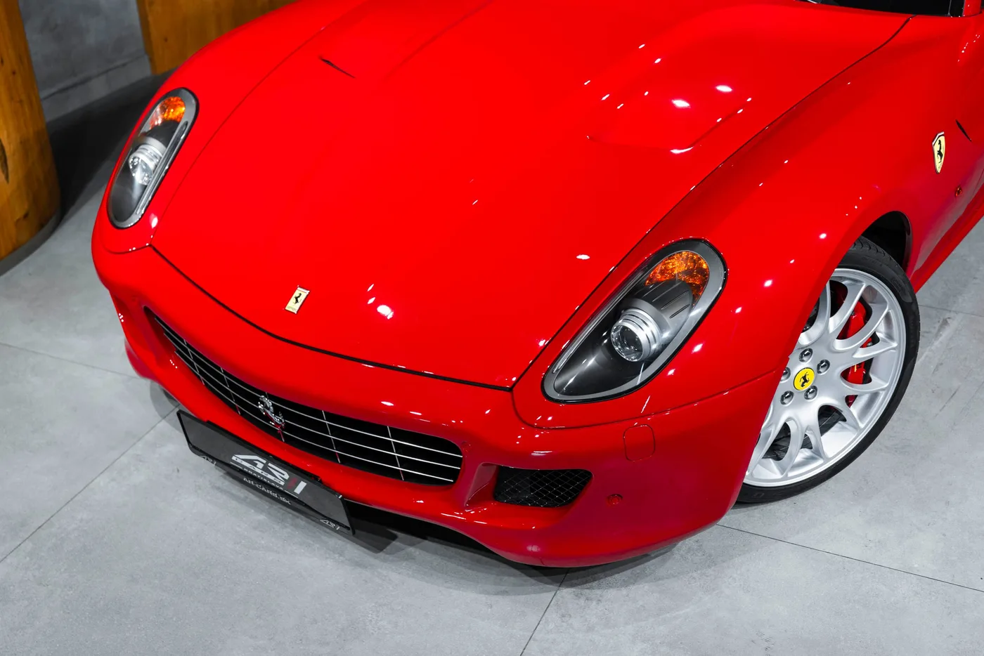 2009 Ferrari 599 GTB Fiorano offered by a specialist dealer in Bratislava, Slovakia, photo 4 of 15