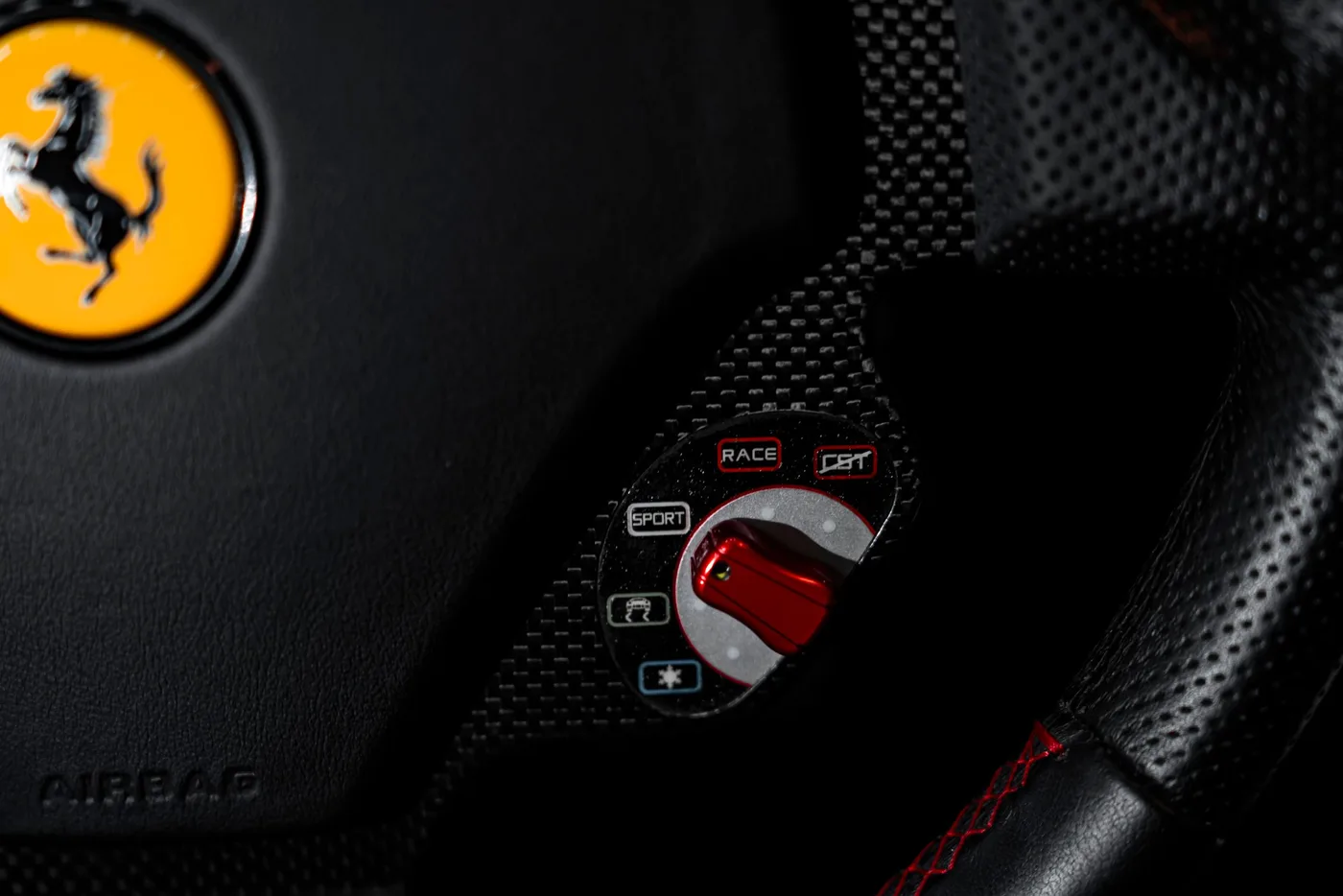 2009 Ferrari 599 GTB Fiorano offered by a specialist dealer in Bratislava, Slovakia, photo 12 of 15