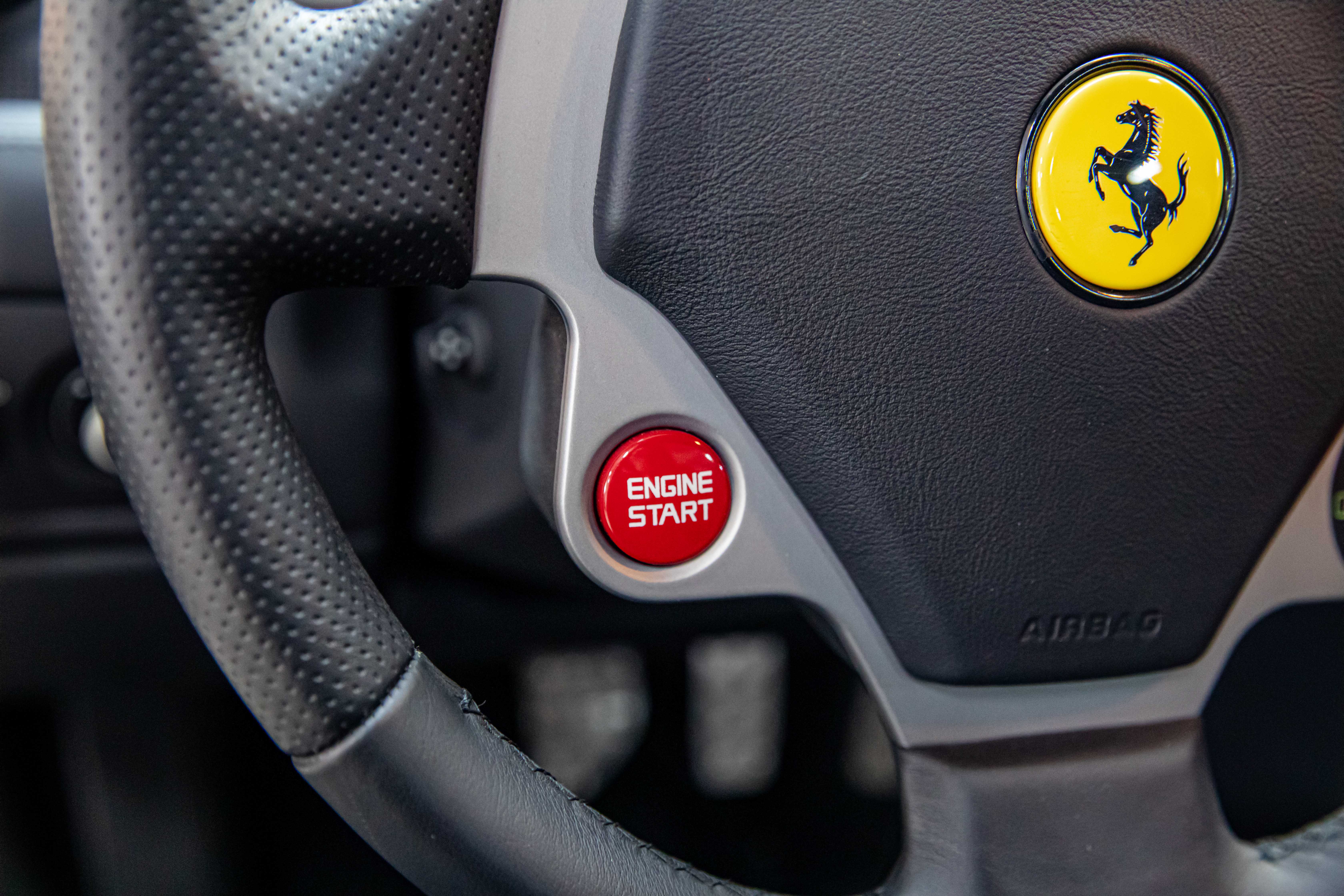 2009 Ferrari 599 GTB Fiorano HGTE, manual offered by a specialist dealer in Milan, Italy, photo 19 of 20