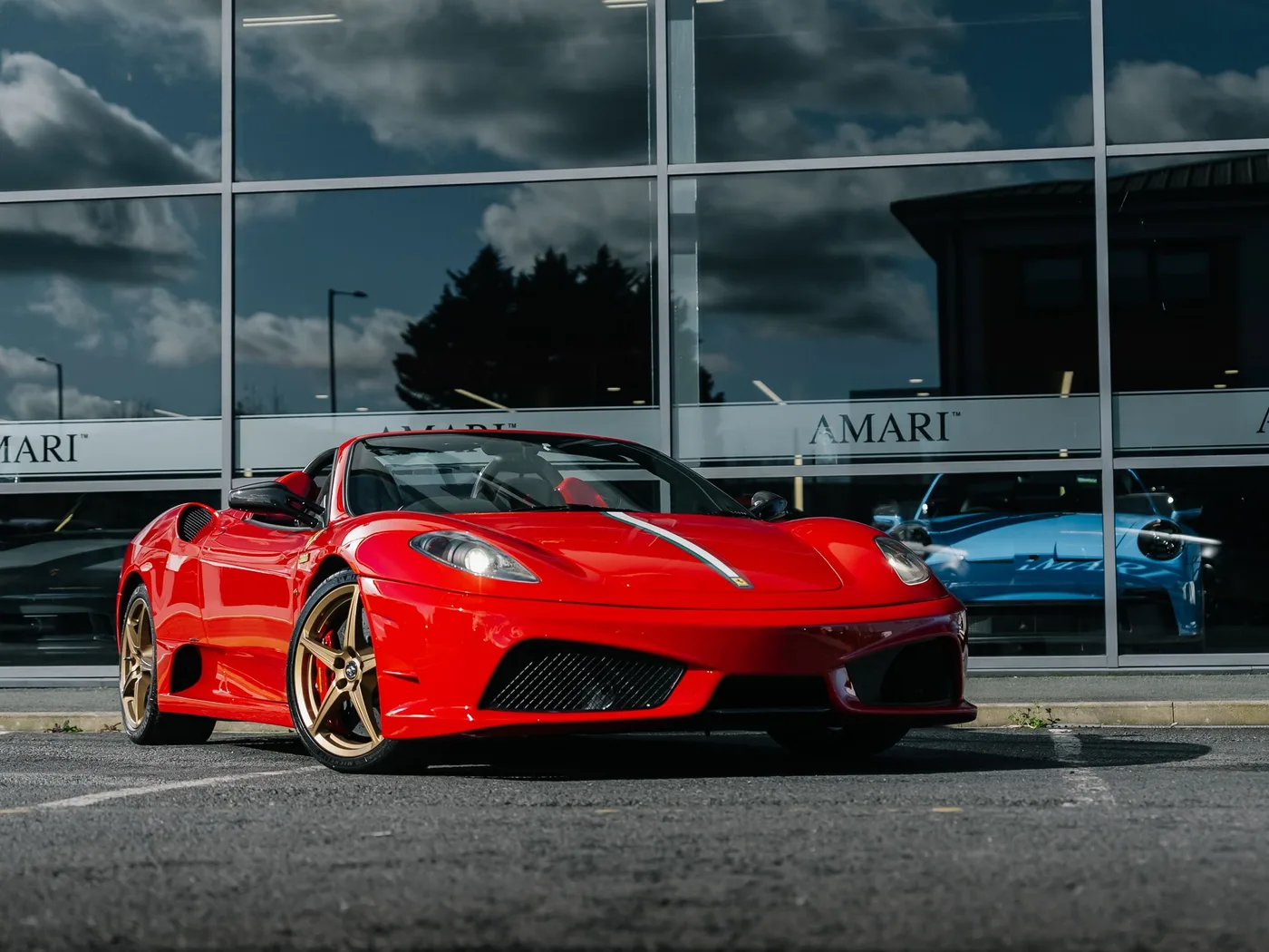 2009 Ferrari 430 Scuderia Spider 16M offered by a supercar dealer in Preston, United Kingdom, photo 11 of 25