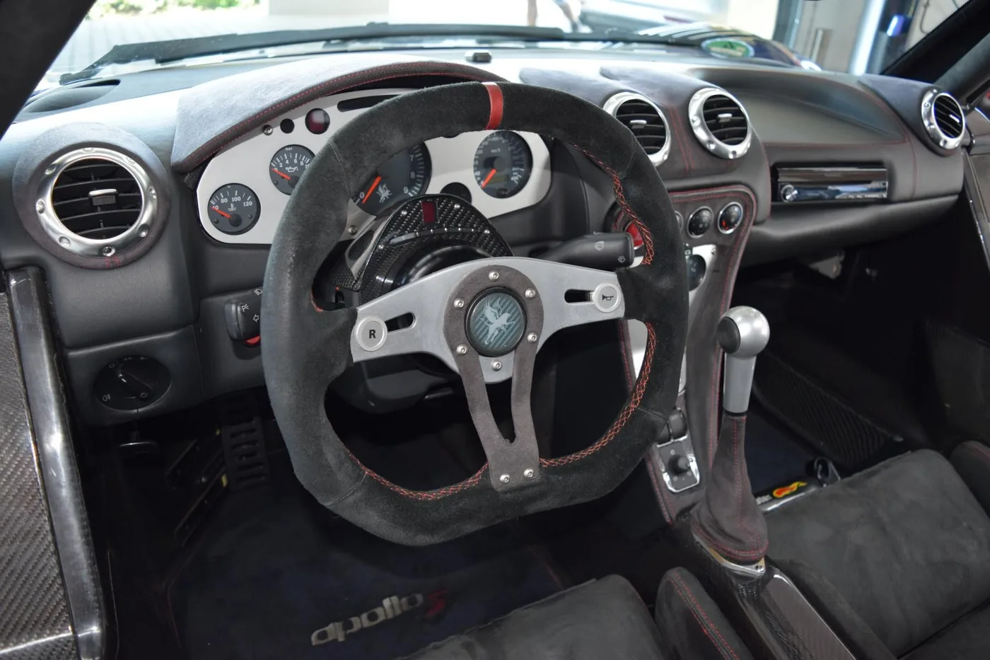 2009 Gumpert Apollo S offered by a specialist dealer in Pfaffenhofen an der Ilm, Germany, photo 4 of 15