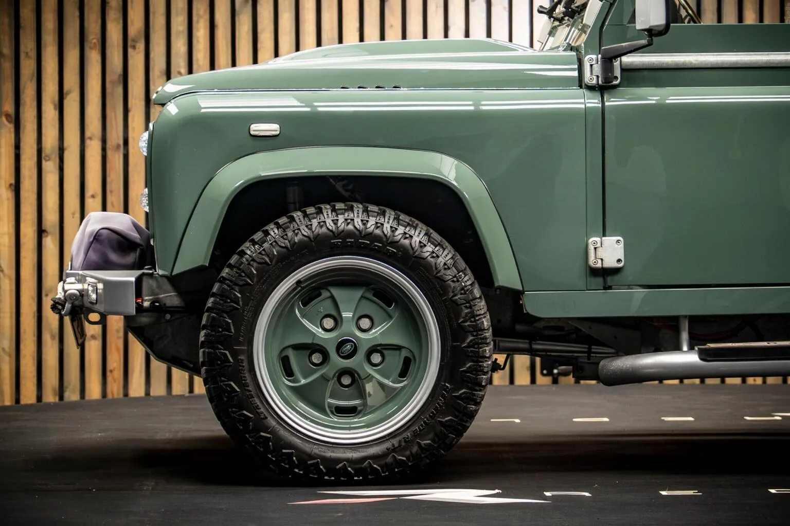 2009 Land Rover Defender 90, 8/30