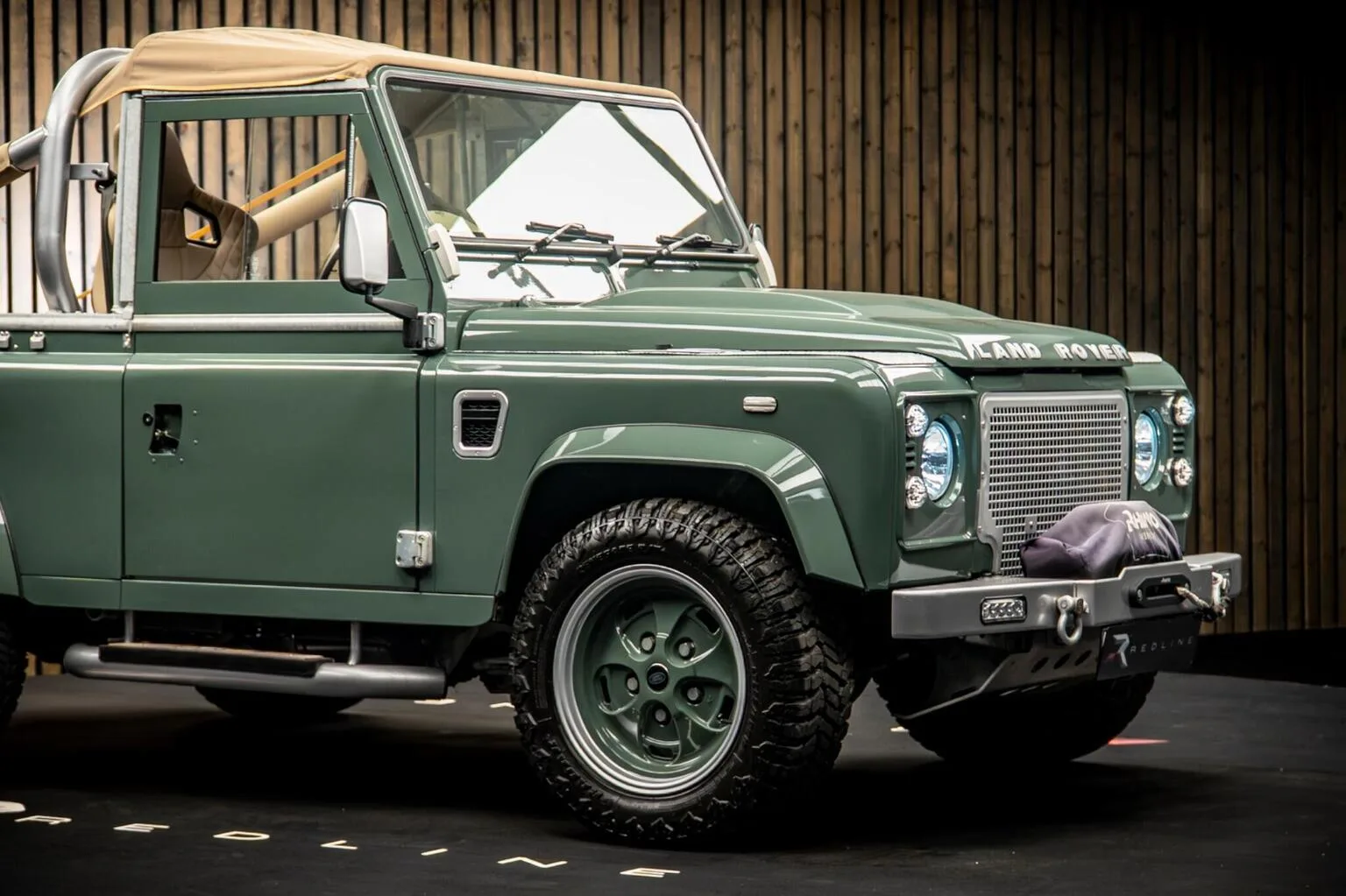 2009 Land Rover Defender 90, 9/30