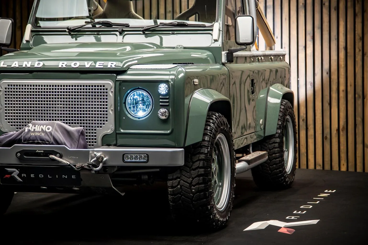 2009 Land Rover Defender 90, 13/30