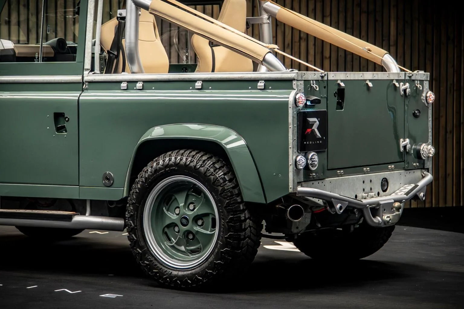 2009 Land Rover Defender 90, 18/30