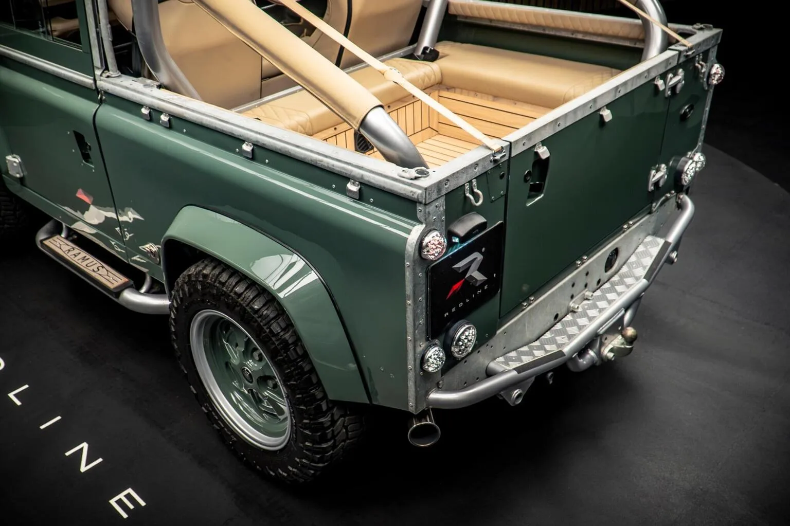 2009 Land Rover Defender 90, 19/30