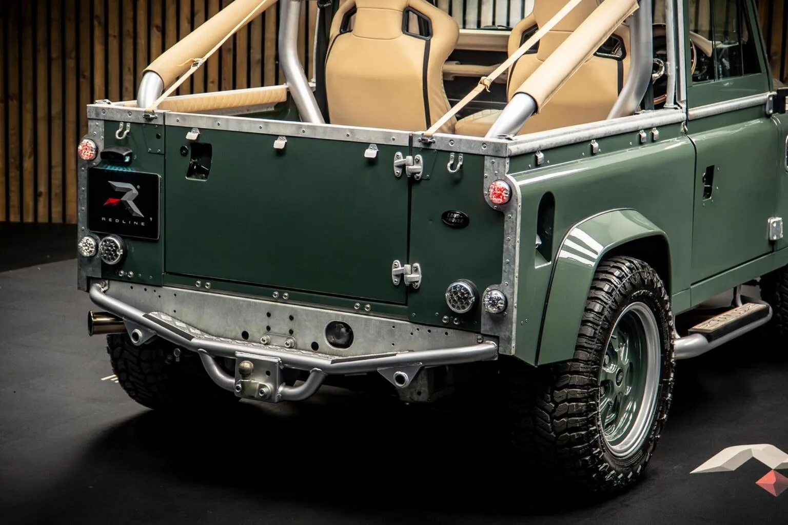 2009 Land Rover Defender 90, 23/30