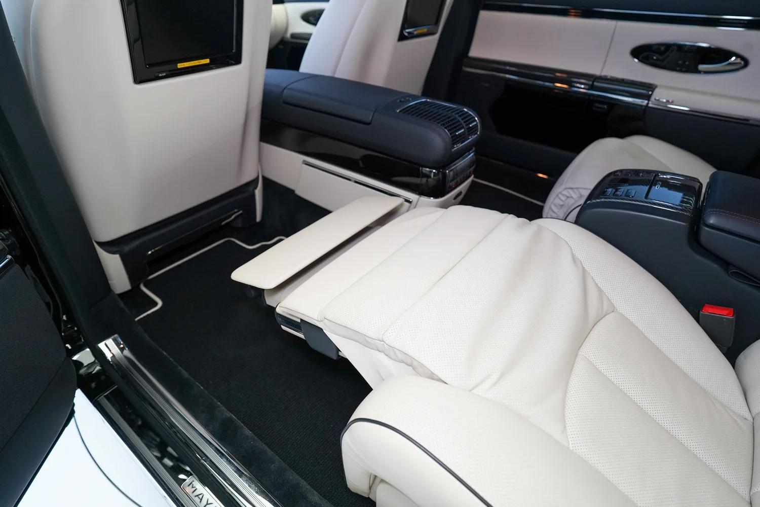 2009 Maybach 62 S, 11/19