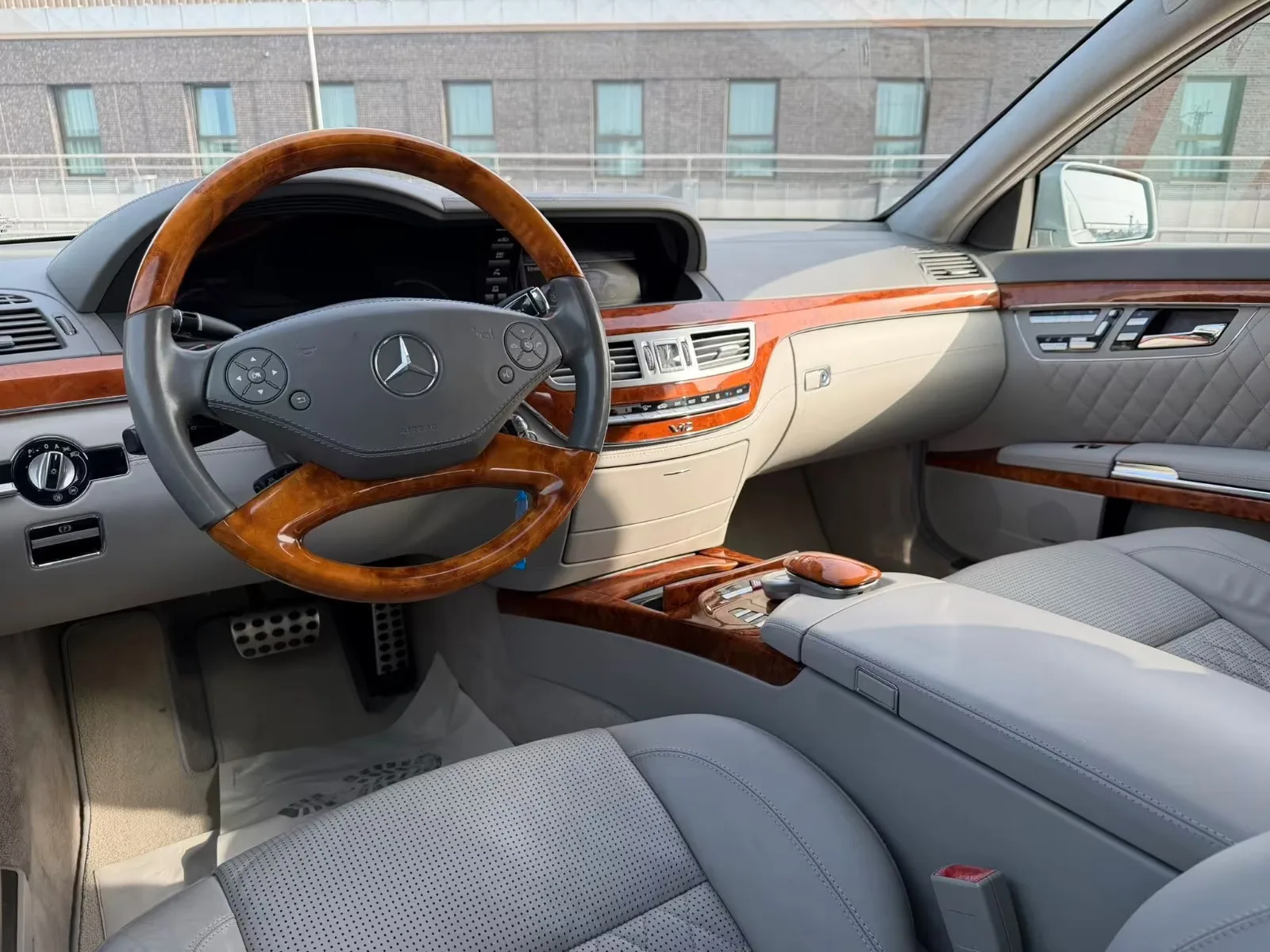 2009 Mercedes-AMG S 65, 11/29