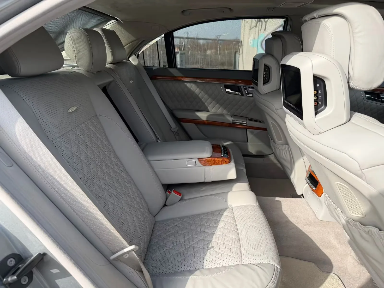 2009 Mercedes-AMG S 65, 24/29