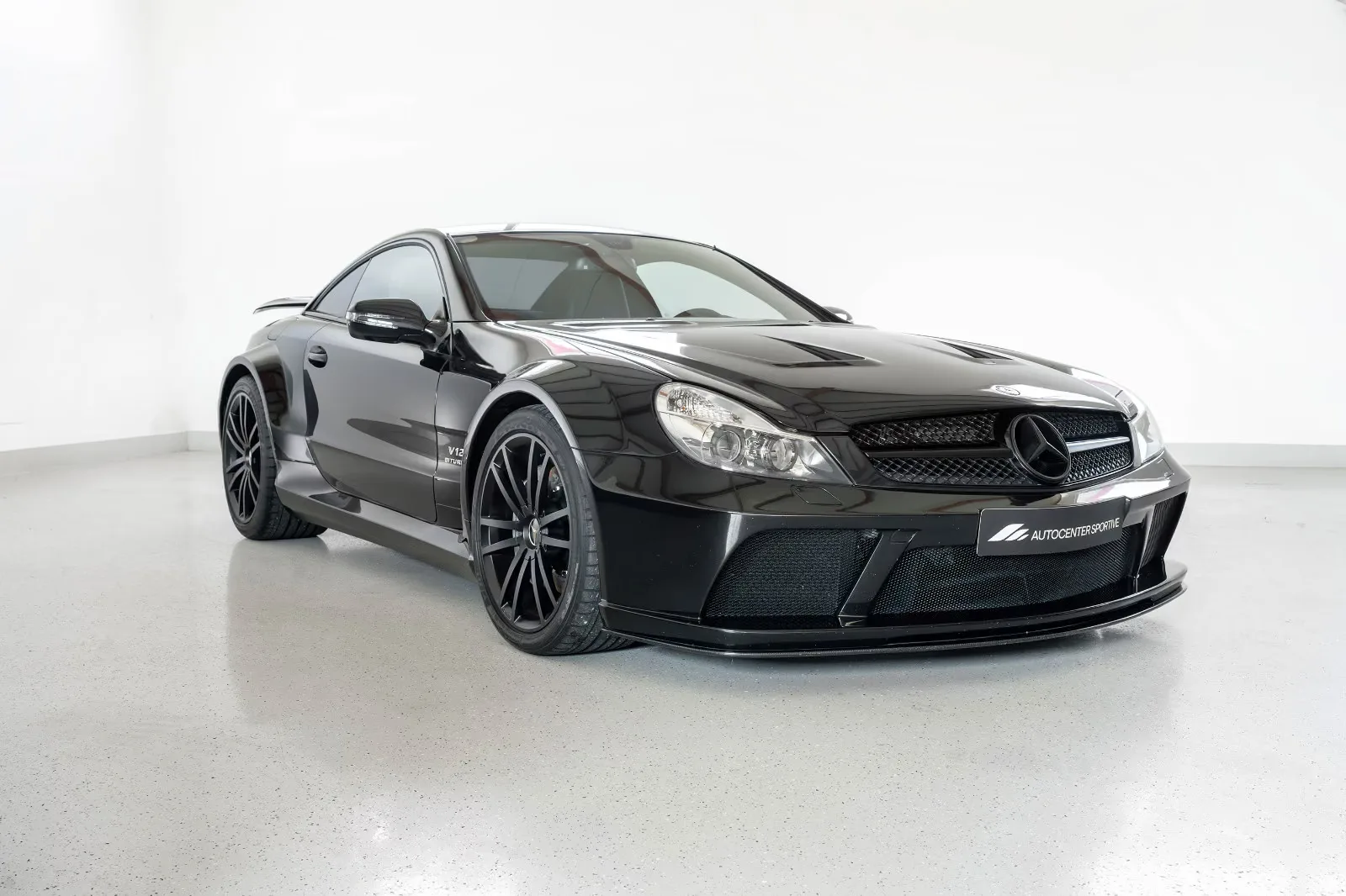 2009 Mercedes-AMG SL 65 Black Series proposée par un concessionnaire spécialisé à Bad Schussenried, Allemagne, photo principale