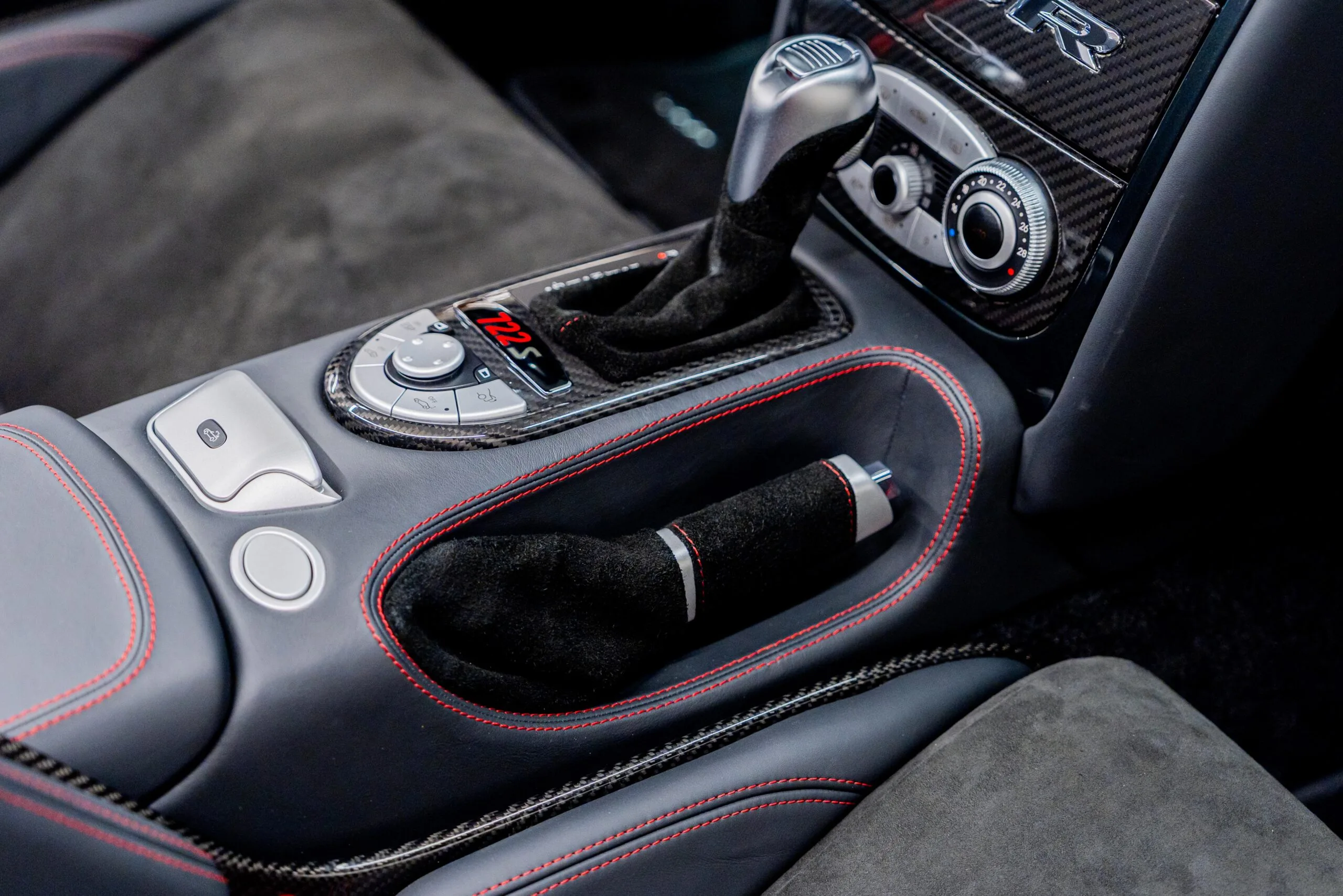 2009 Mercedes-Benz SLR McLaren 722 S Roadster, 18/20