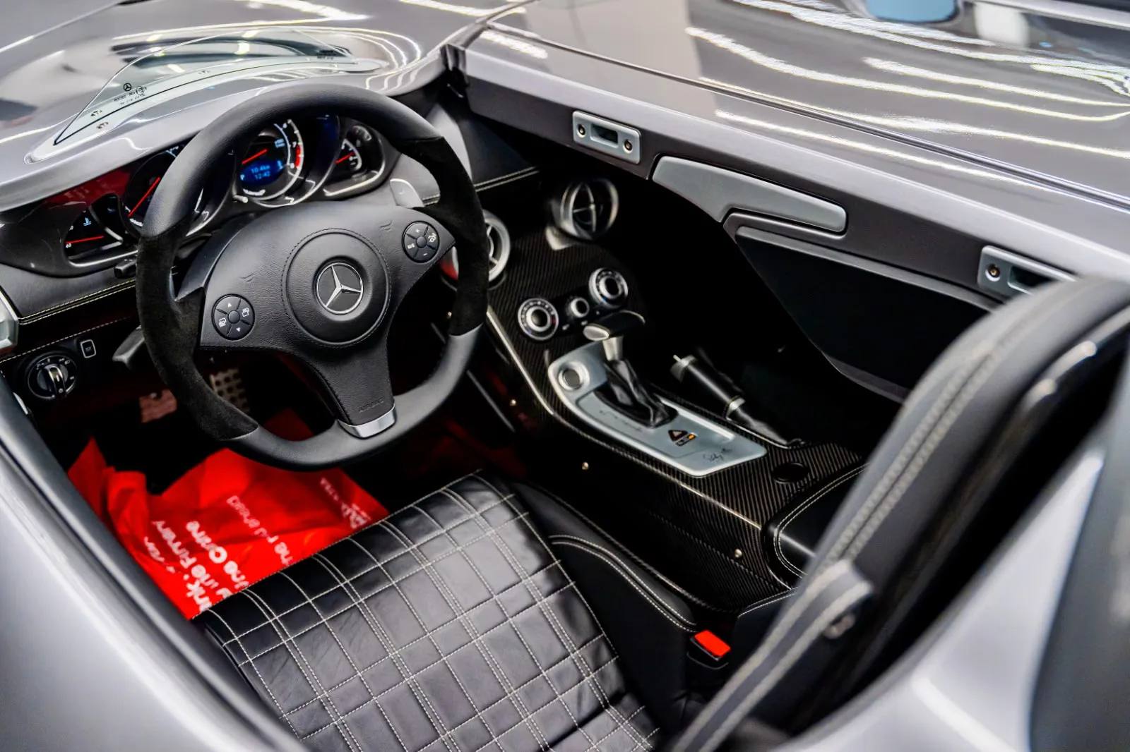 2009 Mercedes-Benz SLR McLaren Stirling Moss, 19/27