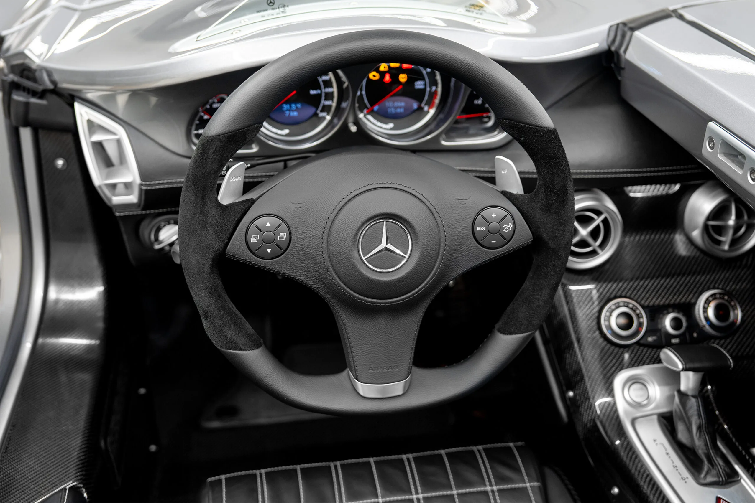 2009 Mercedes-Benz SLR McLaren Stirling Moss, 17/21