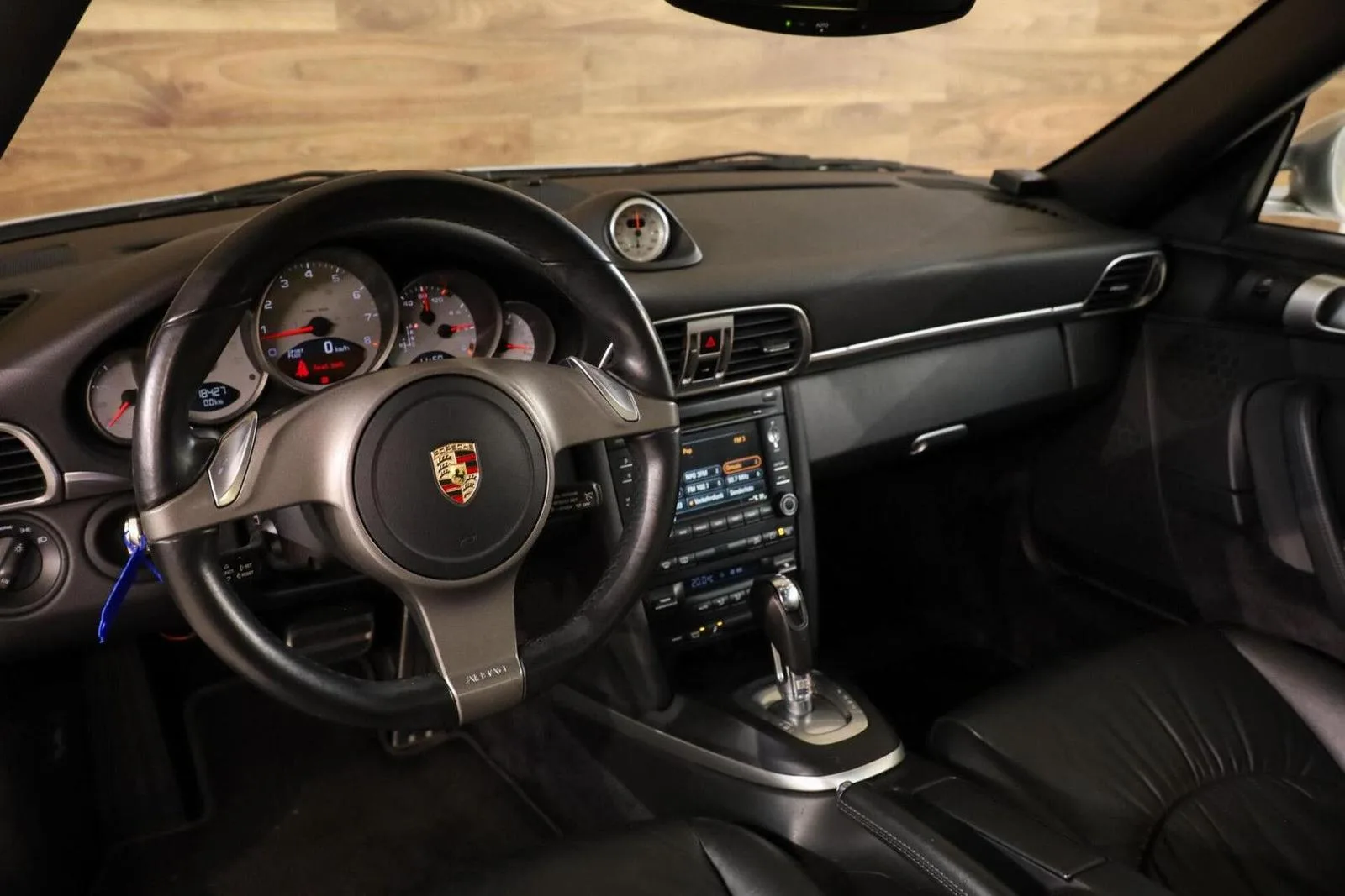 2009 Porsche 911 Carrera 4S, 3/29
