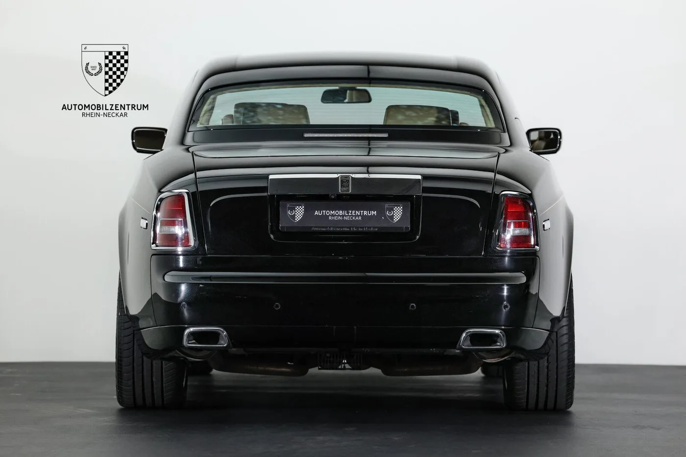 2009 Rolls-Royce Phantom Coupé offered by a supercar dealer in Viernheim, Germany, photo 7 of 25
