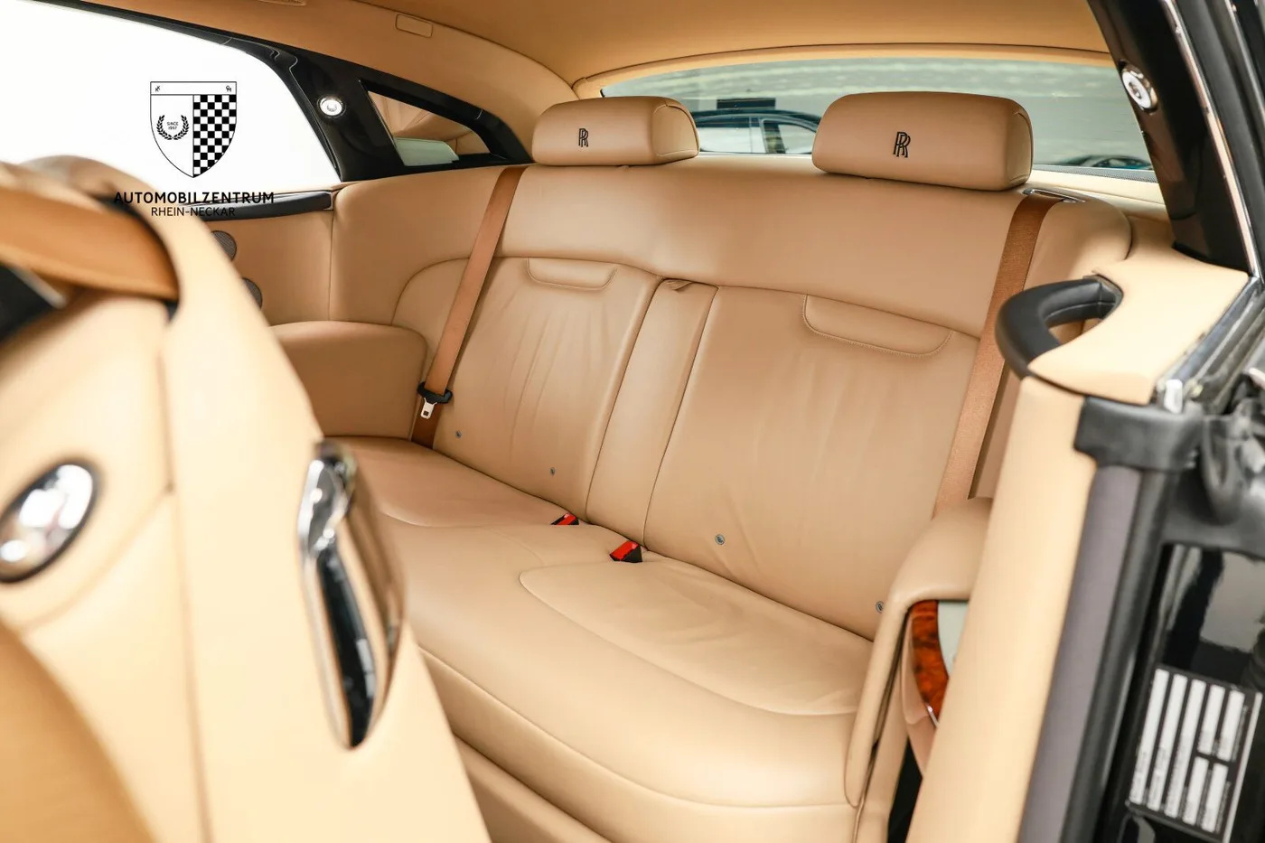 2009 Rolls-Royce Phantom Coupé offered by a supercar dealer in Viernheim, Germany, photo 18 of 25