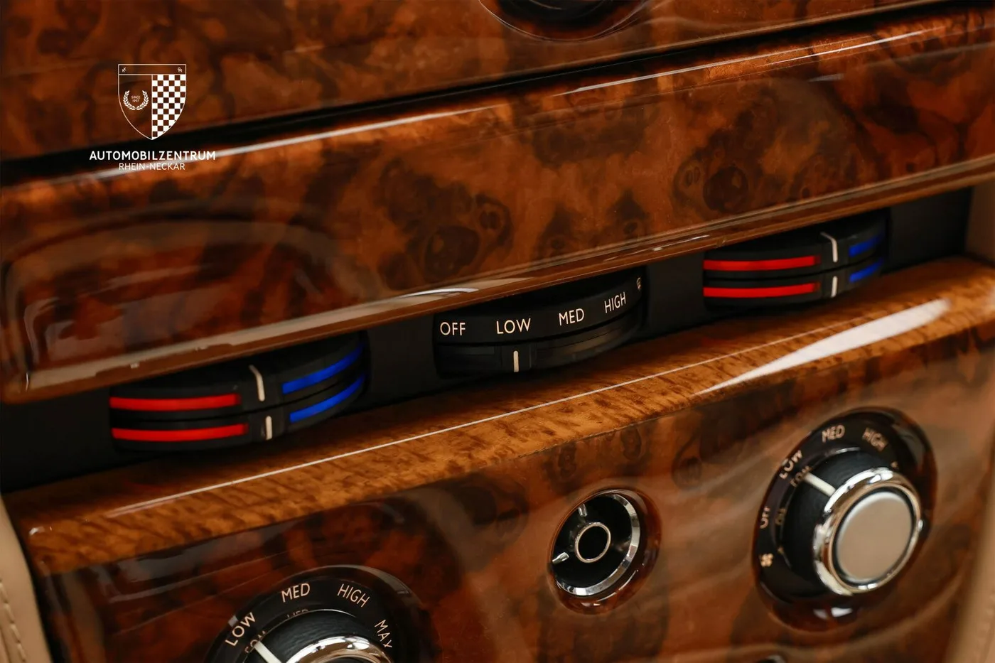 2009 Rolls-Royce Phantom Coupé offered by a supercar dealer in Viernheim, Germany, photo 25 of 25